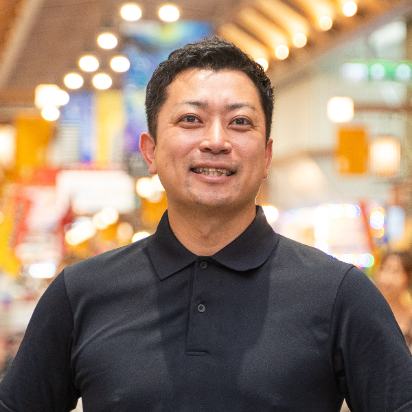 鈴木 啓太の顔写真